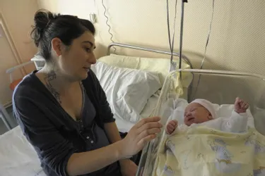 Margaux, premier bébé de l’année 2015, est née à l’hôpital de Moulins