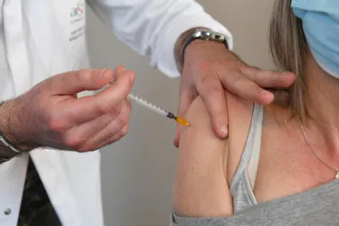 Pas de vaccination anti Covid dans les pharmacies du Puy-de-Dôme avant vendredi 19 mars