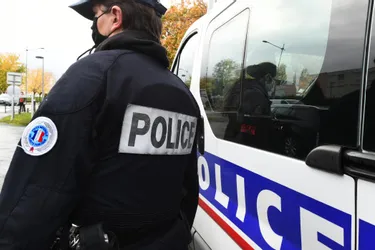 Un bébé enfermé accidentellement dans une voiture secouru par les policiers de Moulins (Allier)