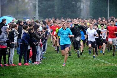 1.200 jeunes courent dans la boue à Issoire [DIAPORAMA]