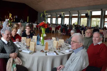 Saillat : Une centaine de convives au repas des aînés