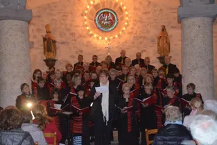 Deux chorales réunies sous le dôme de l'église de Saint-Bonnet-La-Rivière