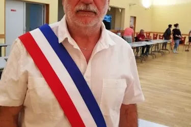 Bernard Aguiar réélu maire du Vernet (Allier)