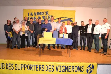Au club de supporters Les Vignerons « La force Jaune et Bleu »
