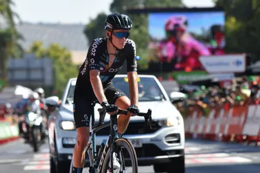 Vuelta (13e étape) : Sénéchal (Deceuninck) surprend les sprinteurs, Bardet (DSM) distancé dans le final