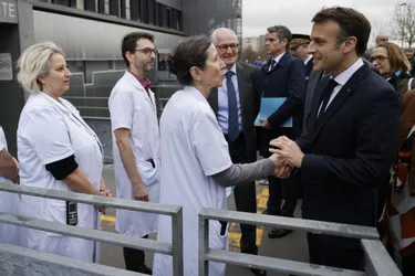 Réorganiser le travail à l’hôpital "d’ici à juin", sortir de la tarification à l’activité... Emmanuel Macron a dévoilé son plan