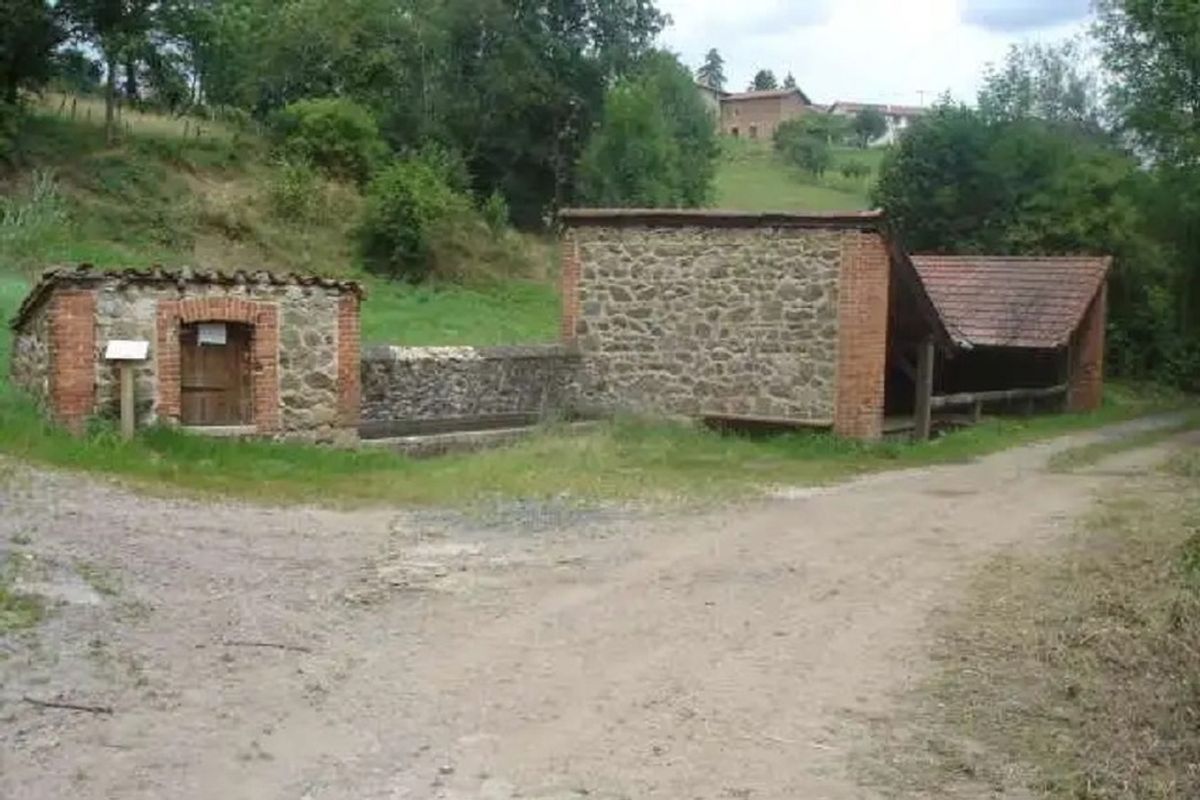 Moulns - Auvergne | Le mouln, Auvergne, Rhone