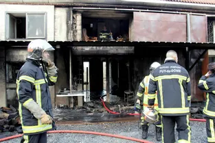 Une maison grandement endommagée par un incendie à Saint-Priest-Bramefant (Puy-de-Dôme)