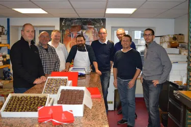 Le Lions Club d’Ambert a préparé environ 400 kilos de chocolat pour son opération de fin d’année