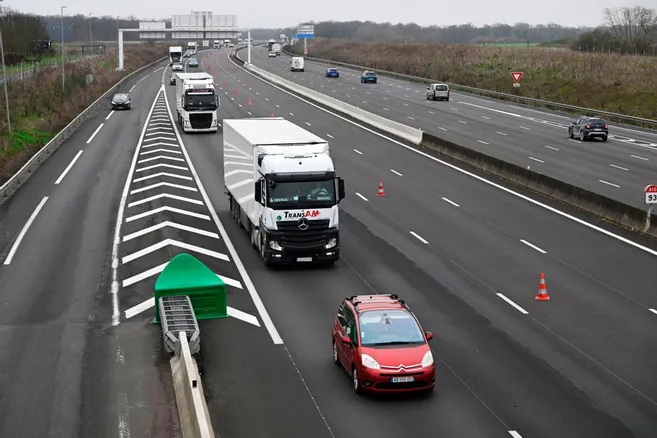 Affaissement de chaussée sur l’A10 : impact sur la circulation au ...