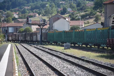 Est-ce le dernier train de fret sur la ligne des Cévennes au départ de Langeac (Haute-Loire) ?
