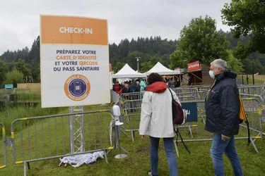 Une formalité pour le pass sanitaire au World Festival à Ambert (Puy-de-Dôme)