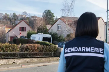 Femme tuée à coups de couteau à Durtol (Puy-de-Dôme) : son mari mis en examen pour homicide