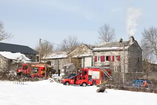 Incendie à Saint-Julien-Chapteuil (Haute-Loire) : la maison a été sauvée