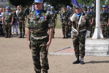 Le lieutenant-colonel Philippe Maximen succède à Patrick Serafin au détachement de Moulins