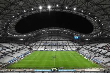 Le match d'ouverture de vendredi reporté après des cas positifs à Marseille