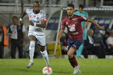Foot / Ligue 2 : les compositions d'Evian - Clermont