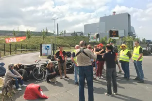 L'incinérateur de Clermont bloqué par les militants anti loi travail