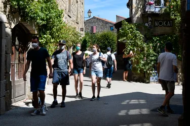 "Cet été, on sent que les Français visitent la France !" : les touristes au rendez-vous dans le pays d'Issoire