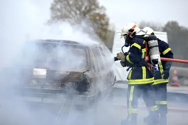 Les sapeurs-pompiers se forment à intervenir sur des véhicules nouvelle génération