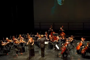 L’Orchestre d’Auvergne et le Centre lyrique, unis, hier soir dans l’opéra de Clermont archi-complet