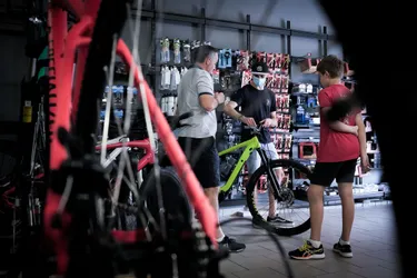 « J'ai retrouvé le plaisir du vélo » : témoignages d'usagers et de professionnels sur Montluçon