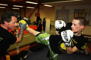 Le jeune boxeur devient enseignant de sports de combat