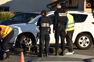Un jeune motard blessé dans une collision avec une voiture à Mozac (Puy-de-Dôme)