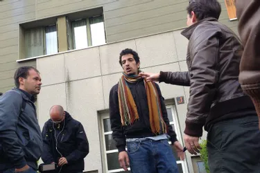 Affaire Fiona : Berkane Makhlouf agresse deux surveillants à Moulins