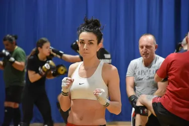 Licenciée à Riom, Céline Vincent est championne d'Auvergne de boxe K-1 : "La boxe m’a énormément apporté au niveau mental"