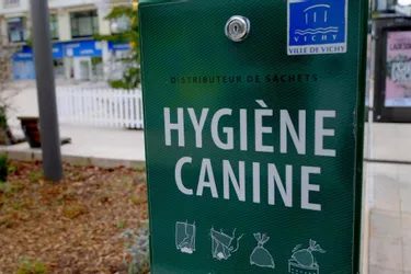 Les clubs canins en guerre contre les déjections à Vichy