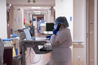 Covid-19 : plus d'hospitalisations et plus de patients en réanimation dans les hôpitaux du Puy-de-Dôme