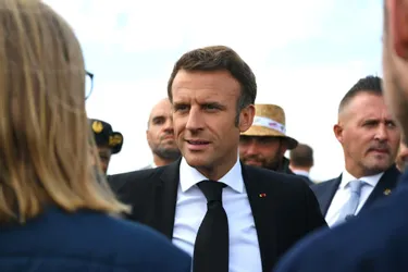 Emmanuel Macron souhaite "que le texte sur les retraites puisse aller au bout [...] dans le respect de tous"
