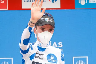 Vuelta : pourquoi le maillot à pois sera pour Romain Bardet (Team DSM)