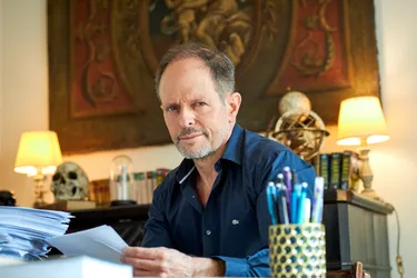 Bernard Minier, auteur de "La chasse" : "Mes romans sont des contes de fées pour adultes"