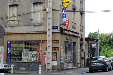 Tentative de braquage à Clermont-Ferrand : le commerçant met son agresseur en fuite