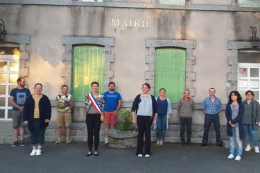 Première écharpe de maire pour Laetitia Sauve à Vigeville (Creuse)