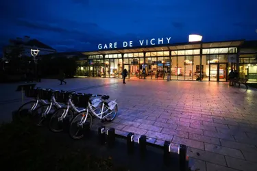 Une femme violée dans les toilettes de la gare de Vichy (Allier) : l'agresseur présumé mis en examen et incarcéré