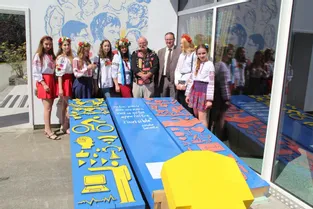 Trois totems ukrainiens érigés au CMN
