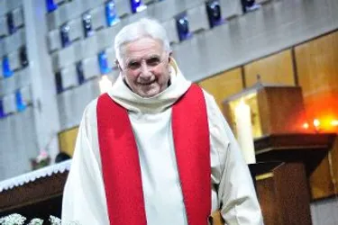 Durant 50 ans, il a été le curé de l’église Saint-Jean-Marie Vianney à Clermont-Ferrand