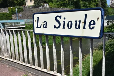 Au fil de la Sioule : des découvertes en cascade entre Saint-Pierre-le-Chastel et Montfermy (1/5)