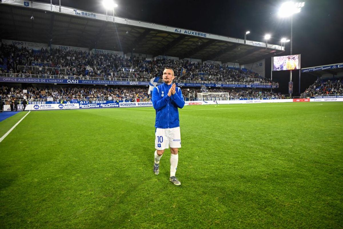 "Il ne faut pas parler d'amour du maillot et de priorité" : pas de recrue pour finir le mercato à l'AJA après la volte-face de Gaëtan Perrin