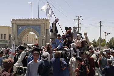 Afghanistan : les talibans ont pris le pouvoir, le président Ashraf Ghani fuit le pays