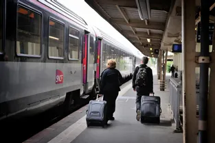 Incendie sur un TGV Paris-Bordeaux : 700 à 800 passagers temporairement bloqués, pas de victime