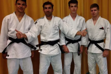 Trois nouvelles ceintures noires au Judo club