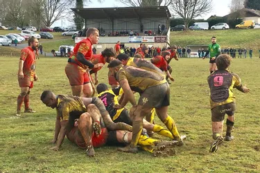 Les rugbymen s’imposent sur leur terrain