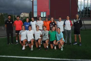 L'équipe féminine du Saint-Flour HB (Cantal) reprend l'entraînement