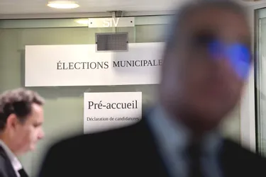 Visite guidée de la préfecture du Cantal, en mode élection pour préparer les municipales