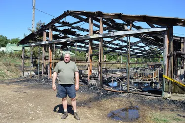 200 animaux meurent dans l'incendie d'un bâtiment agricole