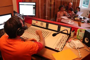 Les jeunes ont pris l’antenne à Radio Vassivière